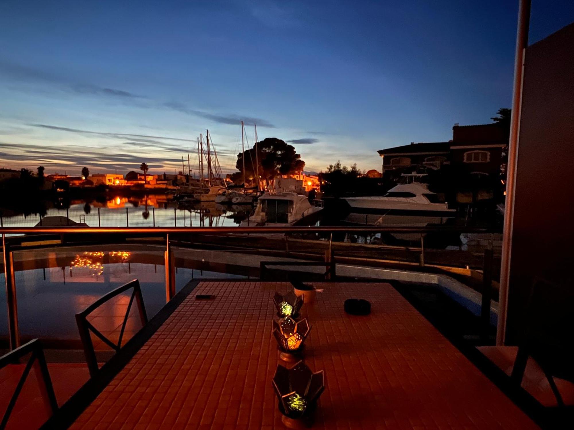 Blau Apartamento Frente A Los Canales Y Las Puestas De Sol De โรเซส ภายนอก รูปภาพ